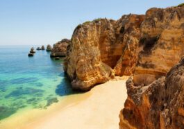 Lagos Dona Ana beach